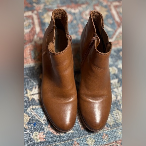 Clarks Collection Brown Leather Wedge Ankle Booties – Size 10 - Picture 1 of 9